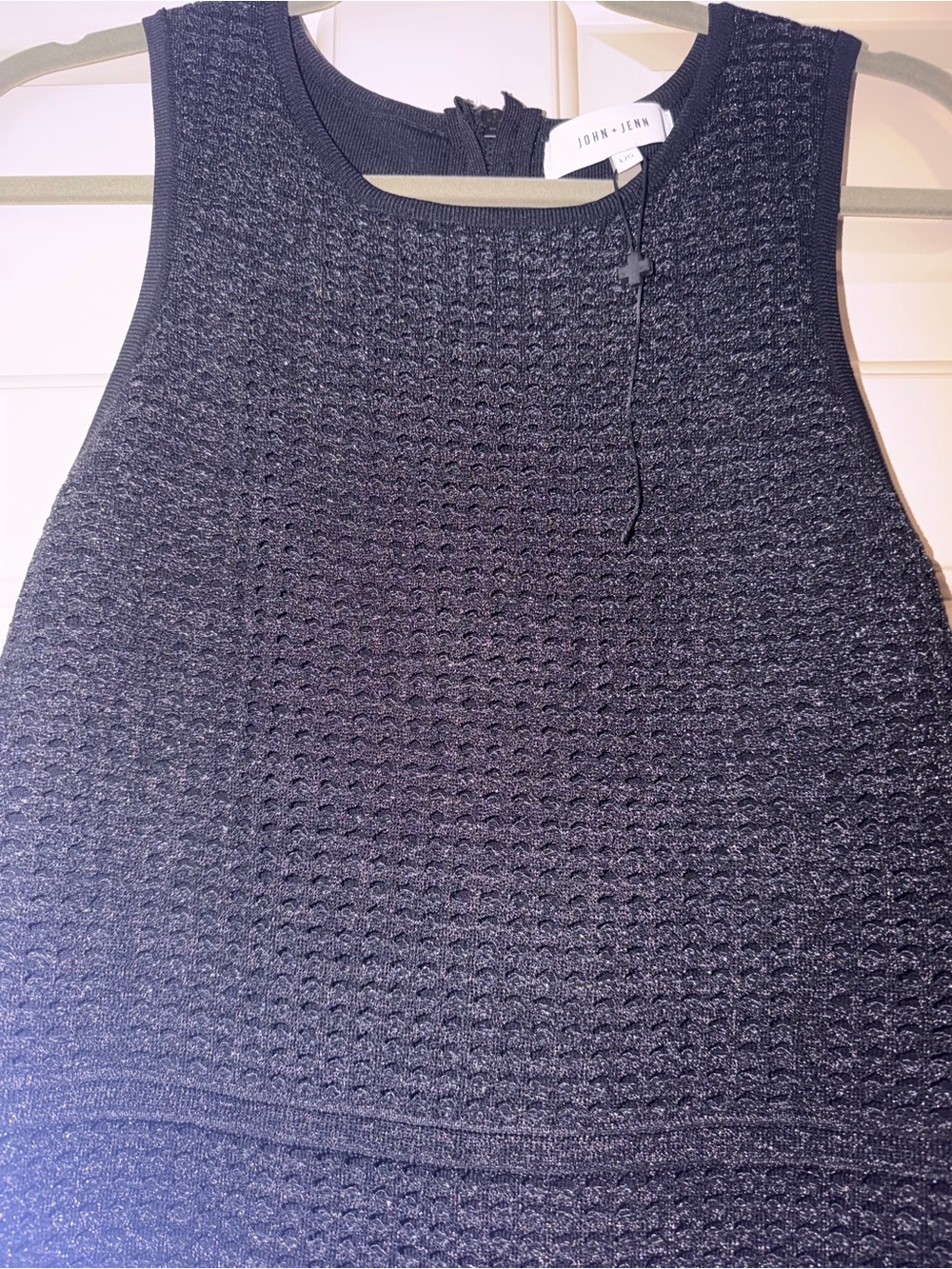 Sweater Neckline Identification - Picture 2 of 8